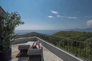 Отель Vivid Blue Serenity Resort Свети-Стефан Улучшенный номер с террасой и видом на море-2