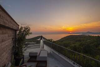 Отель Vivid Blue Serenity Resort Свети-Стефан Улучшенный номер с террасой и видом на море-7